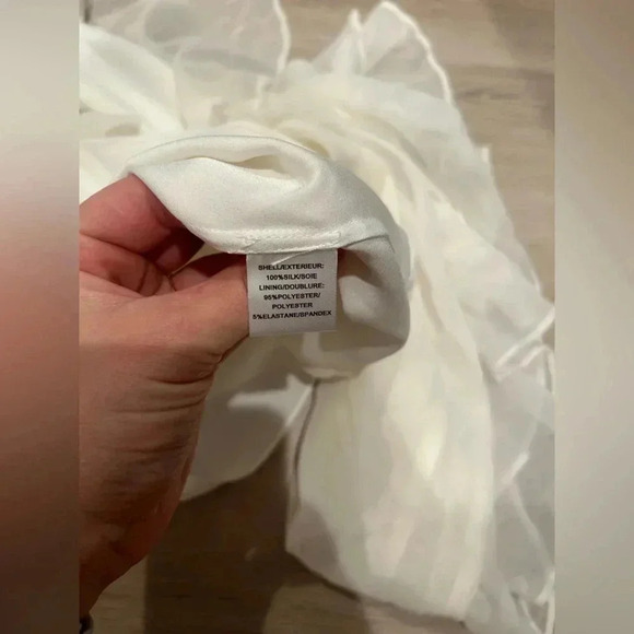 HAUTE HIPPIE Silk White Off The Shoulder Blouse / Size Medium / - Picture 9 of 10